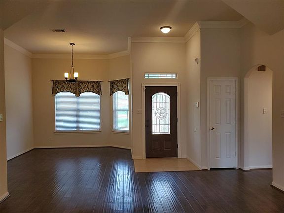 4th image of 7090 Shadow Lake Dr