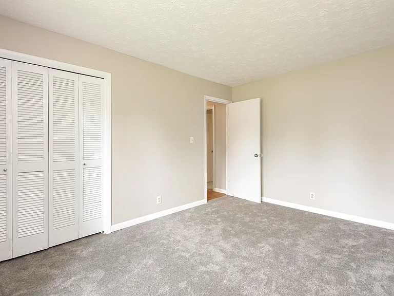 1908 Plumb Creek Cir — Photo 12