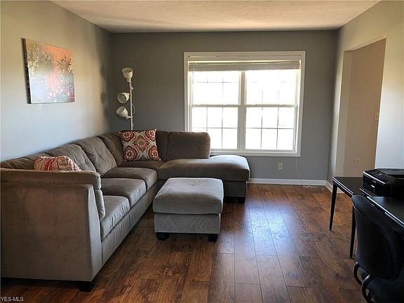 3rd image of 6221 Highland Meadows Dr