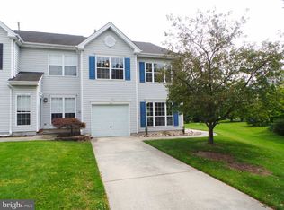 2 Sawgrass Ct, Blackwood, NJ 08012