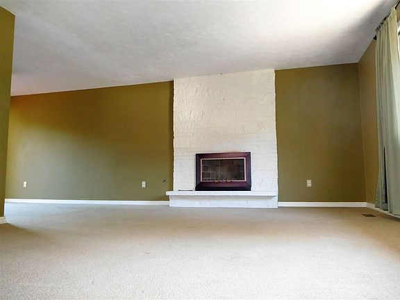 5th image of 2711 E 38th Ave