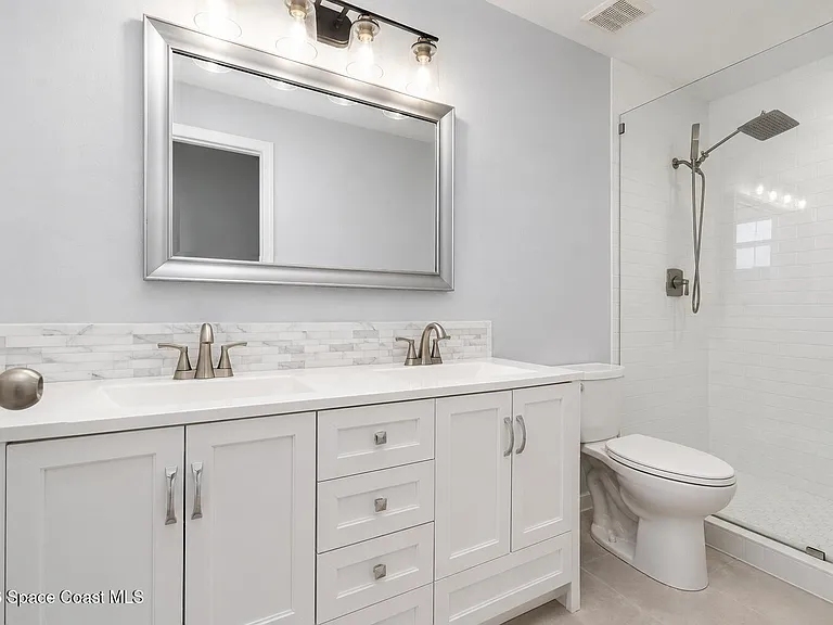 2130 S Patrick Dr — Photo 10