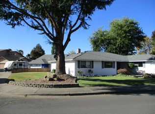 2951 Barclay Rd, Medford, OR 97504