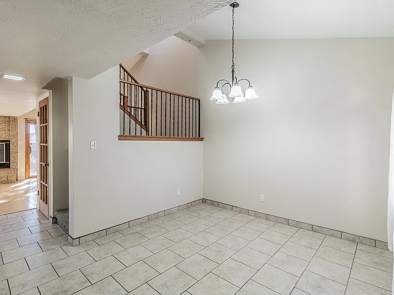5200 Villa View Dr #13D — Photo 6