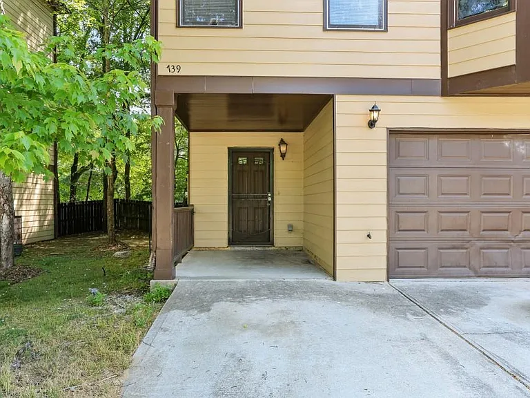 739 Prince Pl NW — Photo 8