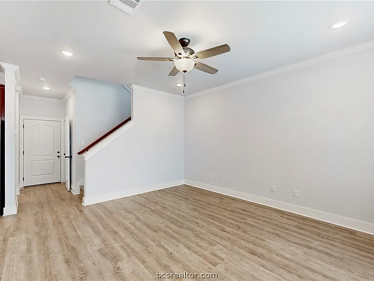 2109 Jax Dr — Photo 8