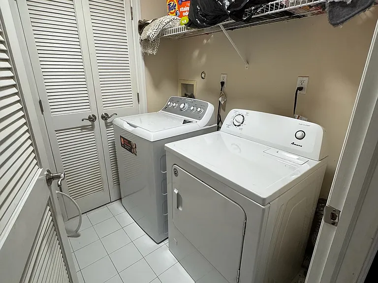 2133 Linwood Ave — Photo 33