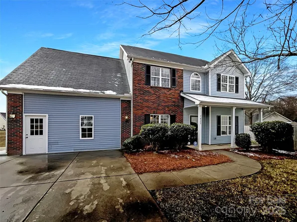 7829 Buddy Holly Rd, Charlotte, NC 28216