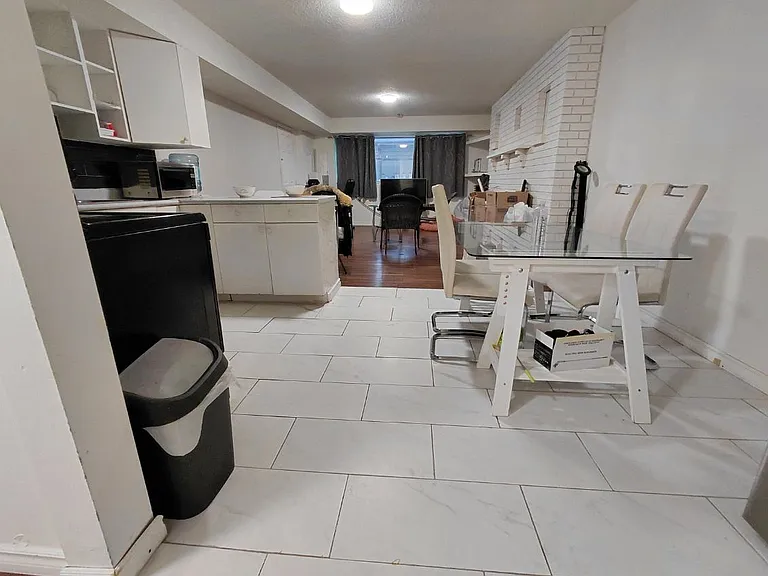 232 B Hart St #B — Photo 10