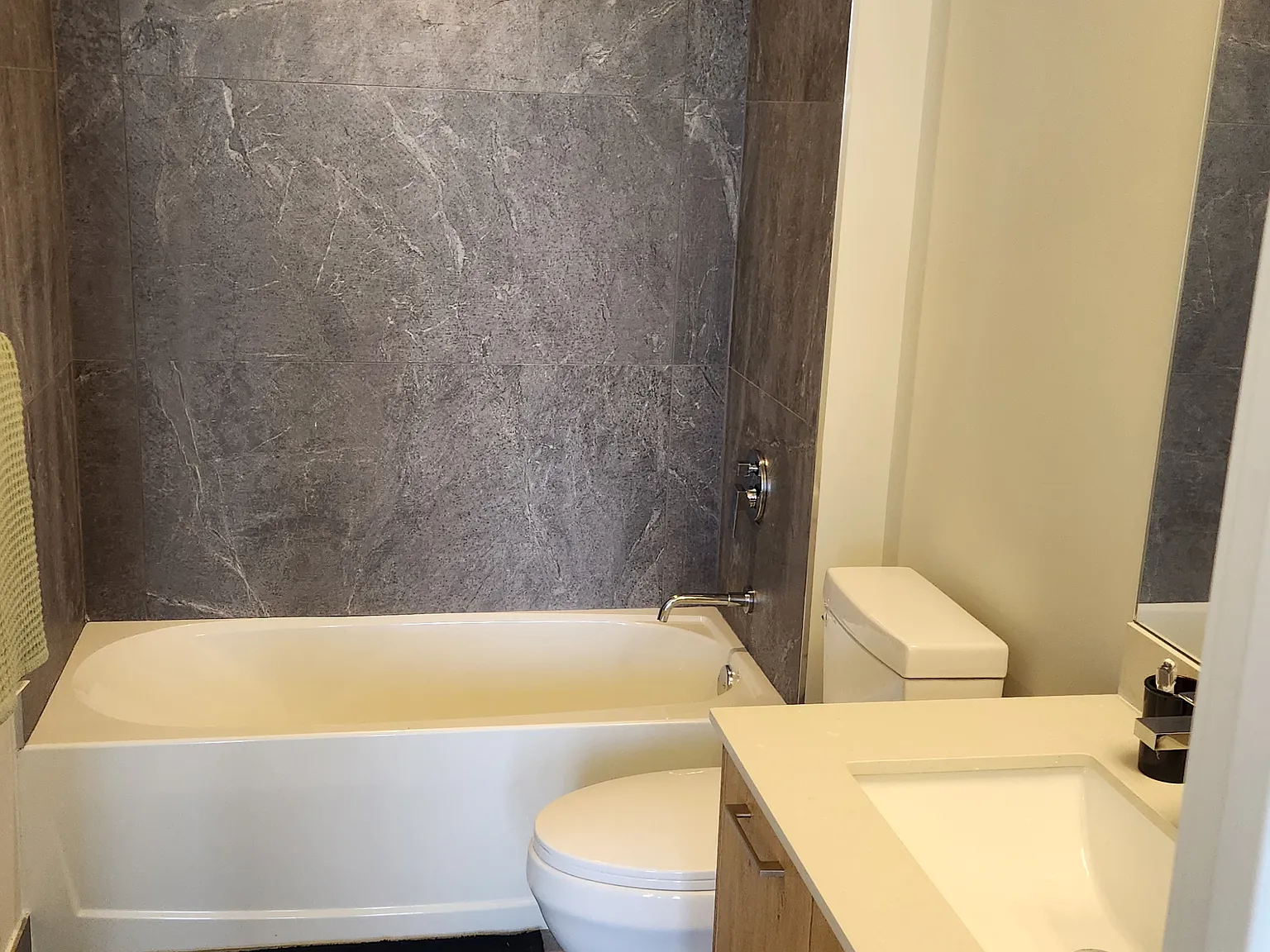 3 bed, 1500 sqft, $4,200 — Photo 4