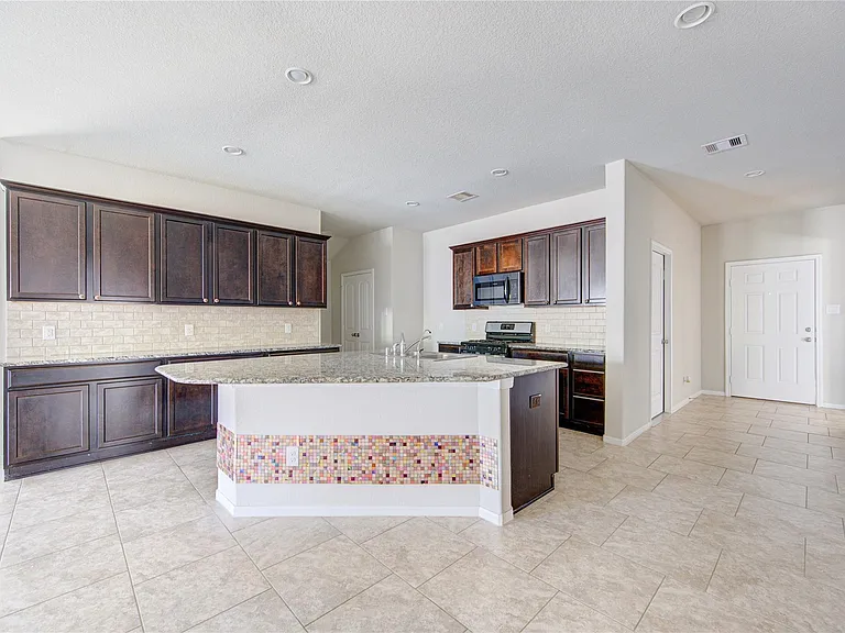 29222 Dunns Creek Ct — Photo 11
