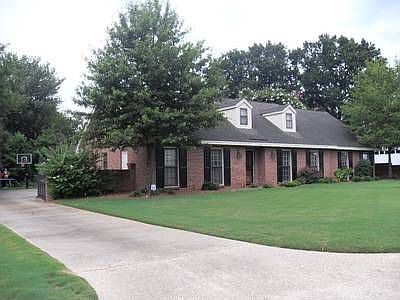 2nd image of 408 Derby Ln