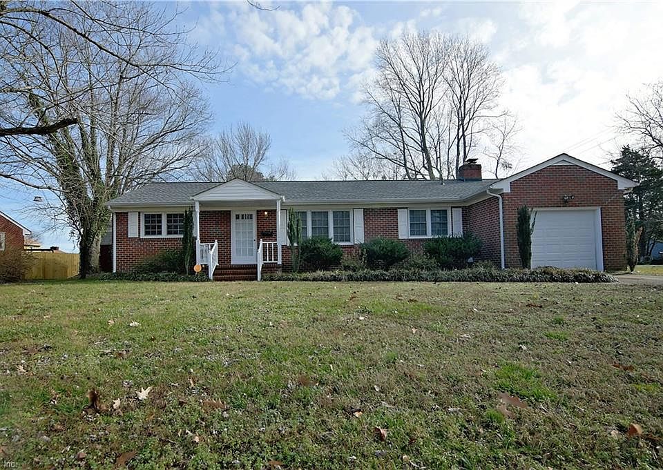1st image of 4 Bird Ln