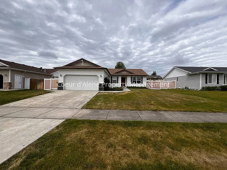 11091 N Cutlass St — Photo 2