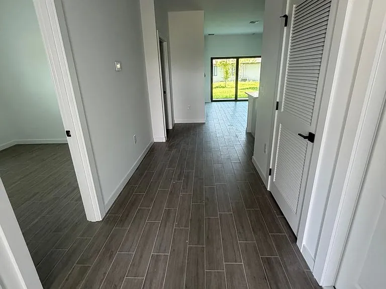 1506 Gary Ln — Photo 3