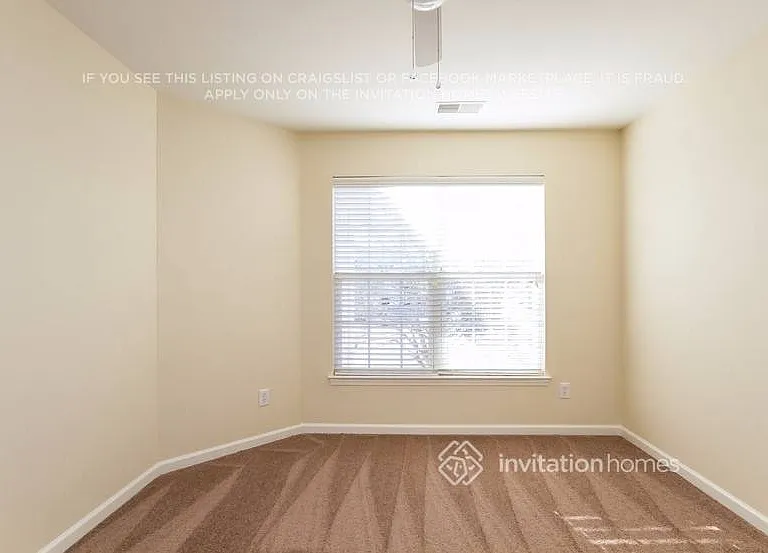 9834 Edinburgh Ln — Photo 12