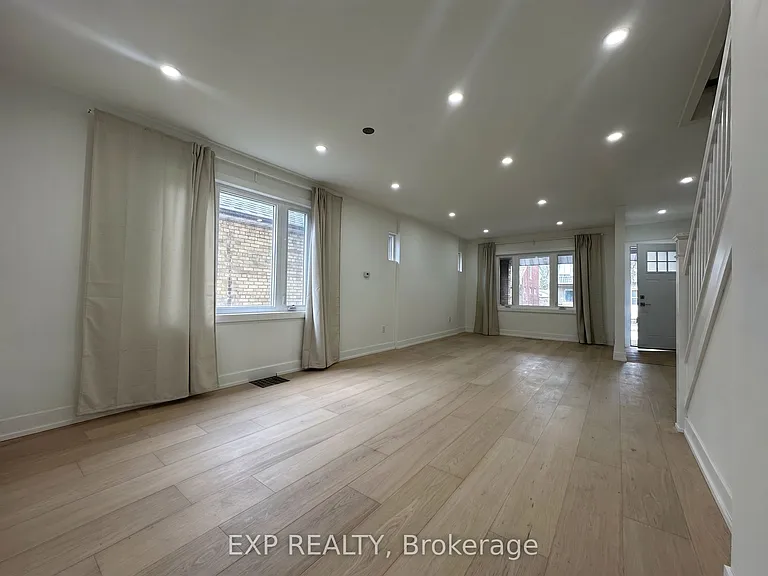 926 Greenwood Ave — Photo 4