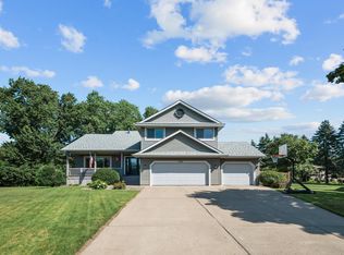 1416 Pinefield Ct, White Bear Township, MN 55110