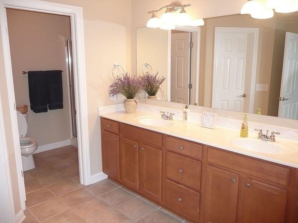 1st image of 4755 Highlands Dr