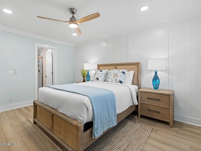 330 S Middleton Dr NW #306 — Photo 13
