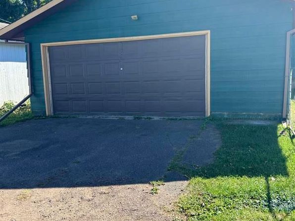 214 W 1st Ave, Keewatin, MN 55753