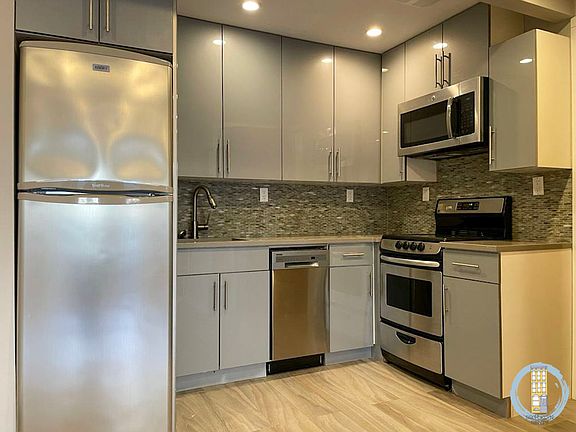 5th image of 285 Jefferson Ave #Gf
