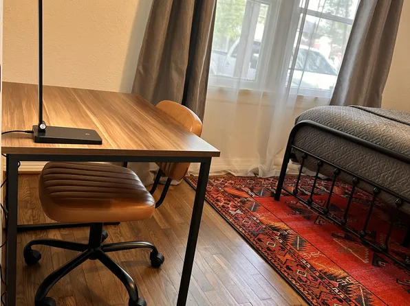 (undisclosed Address), Houston, TX 77023