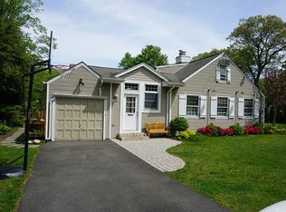 967 Hillcrest Rd, Ridgewood, NJ 07450