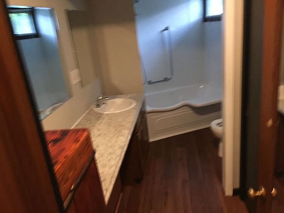 5th image of 419 Tallwood Dr