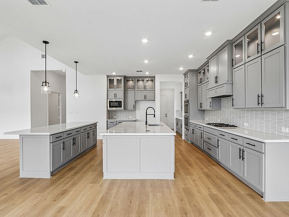 2nd image of 2319 Blueblonnet Rd