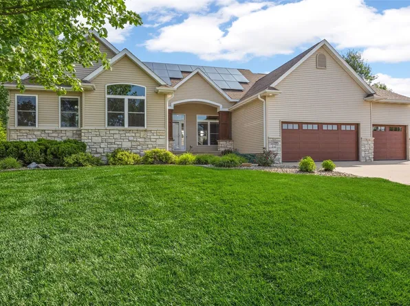 2360 Timber Creek Dr, Marion, IA 52302