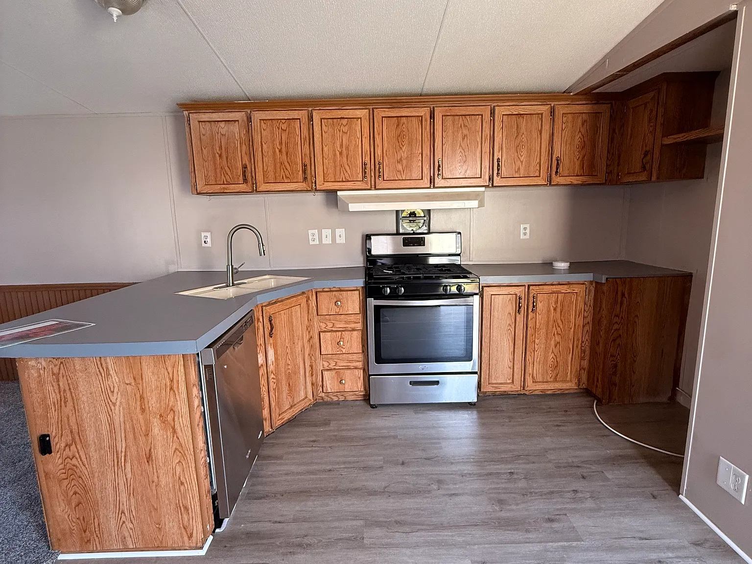 2 bed, $995 — Photo 3