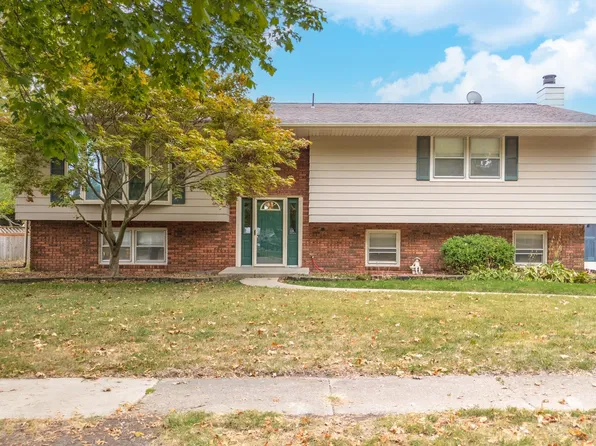 1909 Marzel Dr, Bloomington, IL 61701