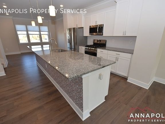 3rd image of 604 Chalcedony Ln