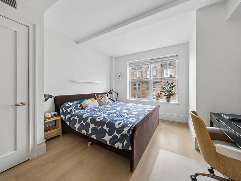 150 W 82nd St #8D — Photo 9