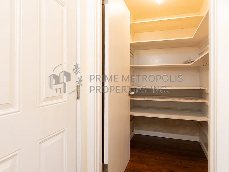 410 S 116th St — Photo 7