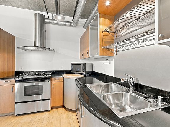 4th image of 1401 Wewatta St Unit 202