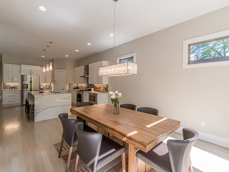 406 E Side Ave SE — Photo 33