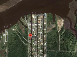67 Harrison Rd, Bay Saint Louis, MS 39520