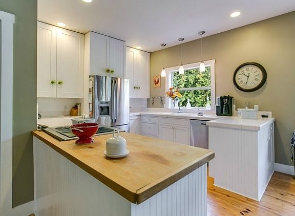 4th image of 2833 Park Dr