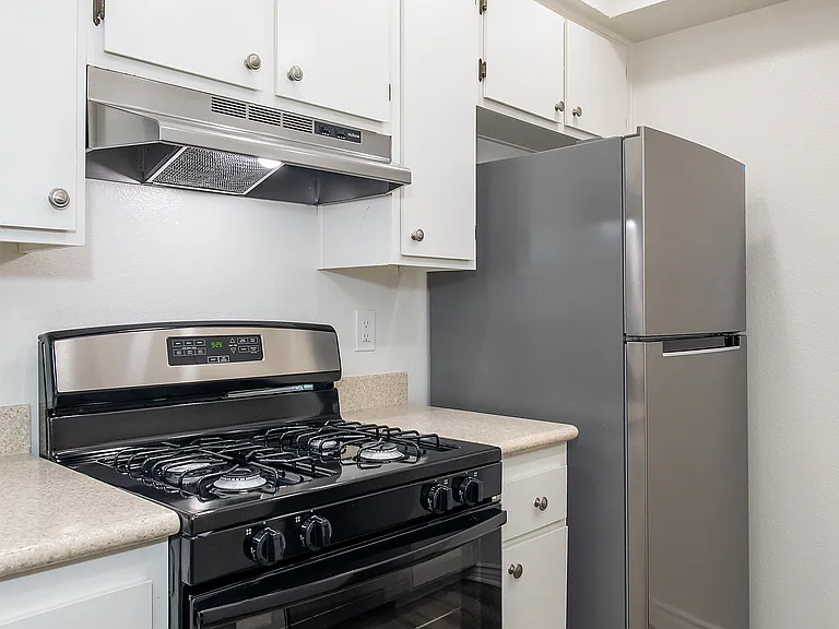 620 W Wilson Ave #C — Photo 19