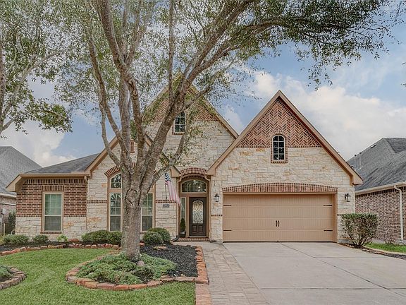 3rd image of 28915 Davenport Dr