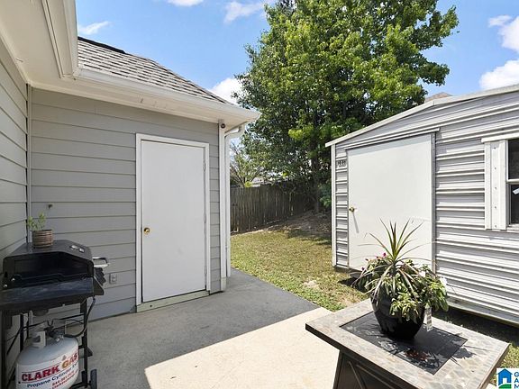 5th image of 339 Camden Cove Cir