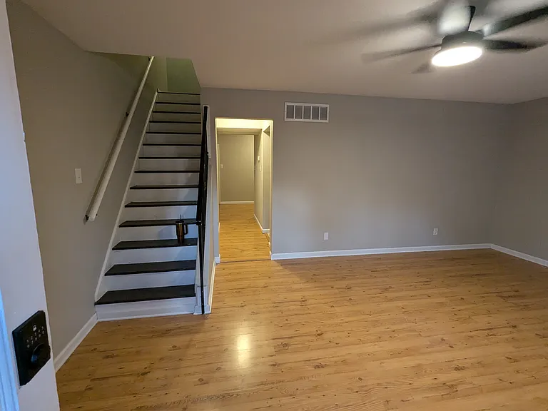 2223 Jackson Dr — Photo 3