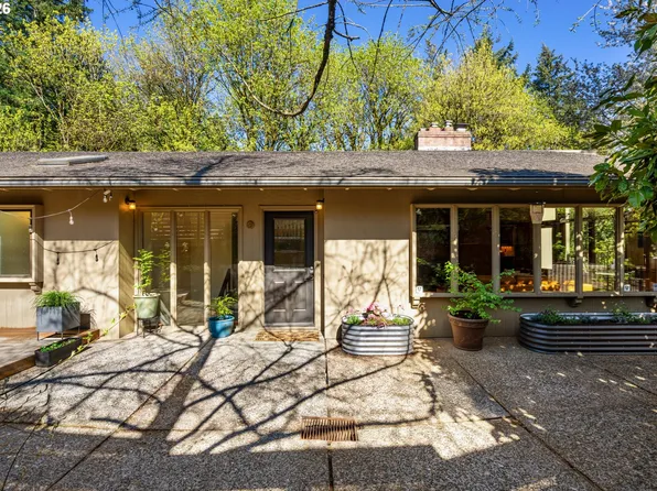 2637 SW Patton Ct, Portland, OR 97201