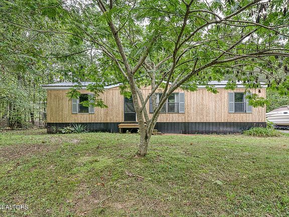 3rd image of 517 Mica Cir