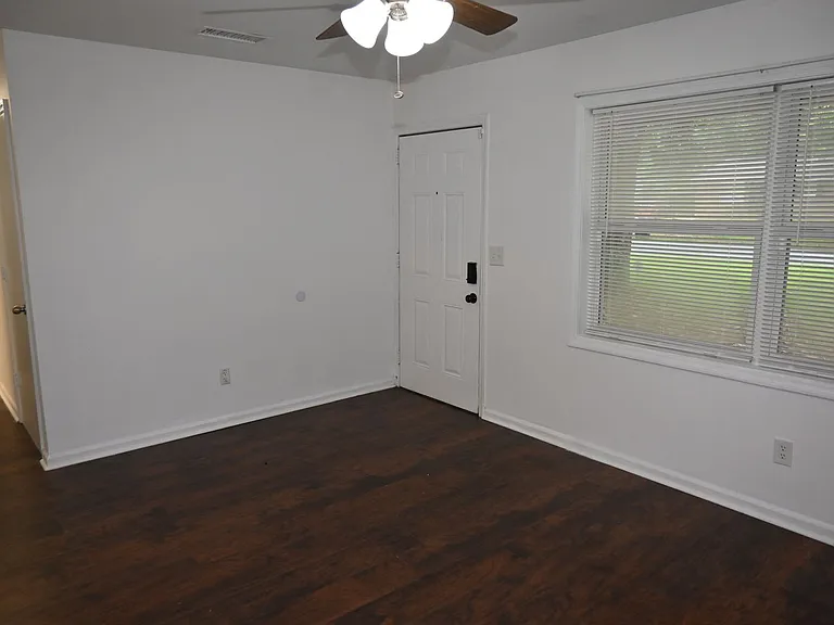 2031 Wellborn Dr — Photo 3