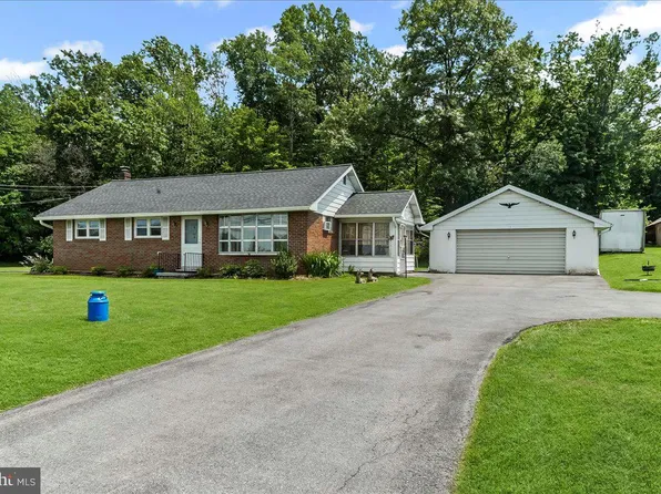 566 State St, Mertztown, PA 19539