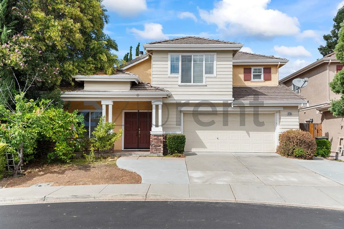 3 bed, 2.5 bath, 1768 sqft, $4,463 — Photo 1