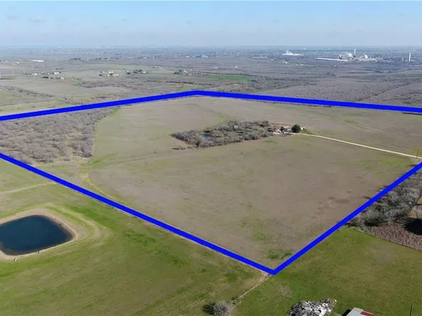 445 Katie Ln, Seguin, TX 78155